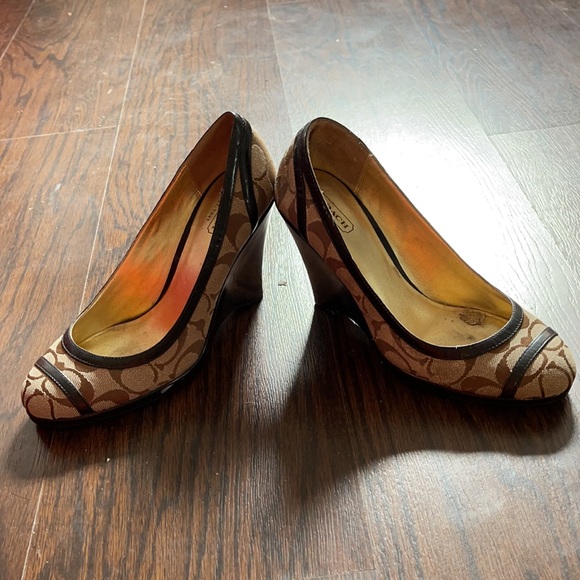 Coach Wedges - Picture 4 of 10